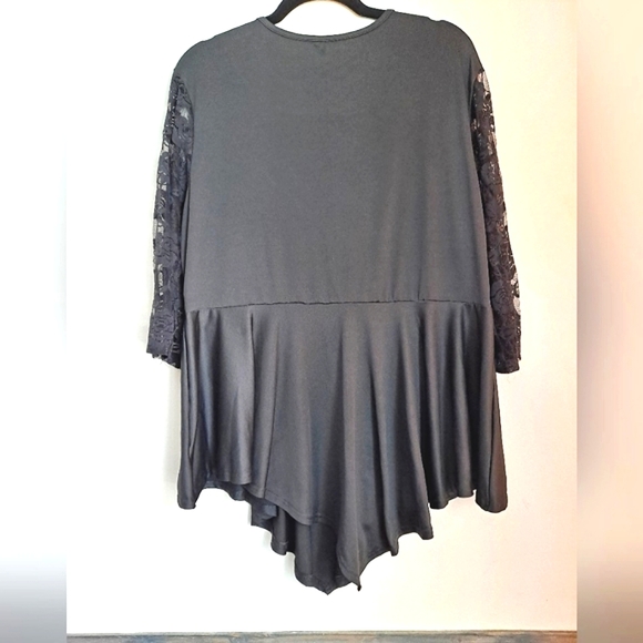 Black Plus Size Peplum Tunic With Lace V-Neck And Sleeves - Picture 3 of 12